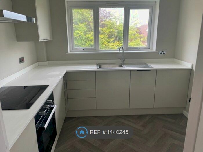 2 Bedroom Flat To Rent In Windsor Road, Garstang, Preston, PR3