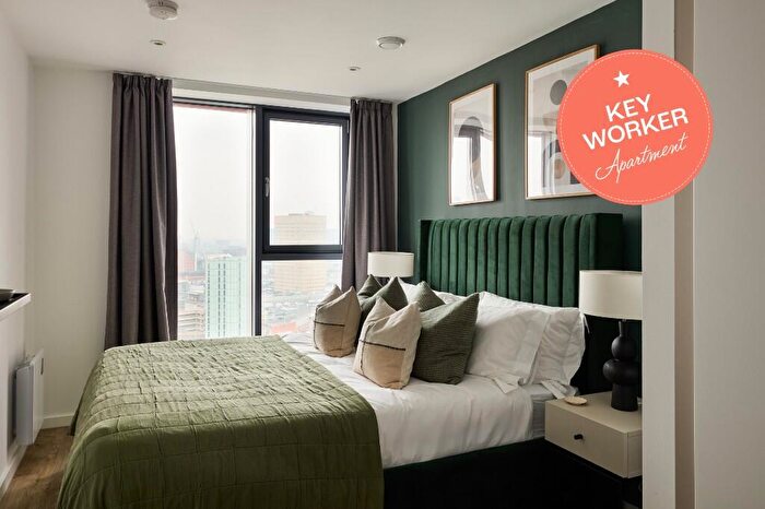 2 Bedroom Flat To Rent In Flat, Swan Street, Manchester, Greater Manchester, M4