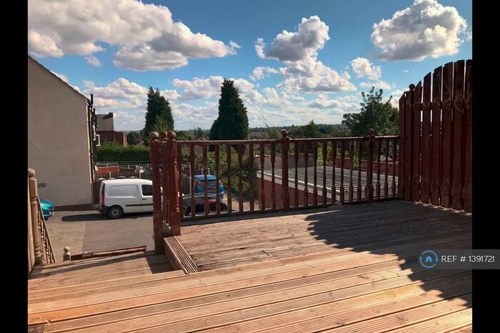 3 Bedroom Terraced House To Rent In Midland Road, Royston, Barnsley, S71