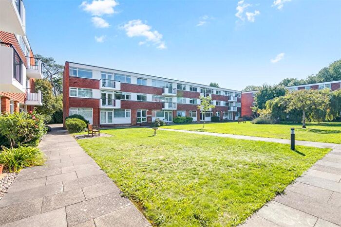 2 Bedroom Apartment For Sale In Sollershott East, Letchworth Garden City, SG6