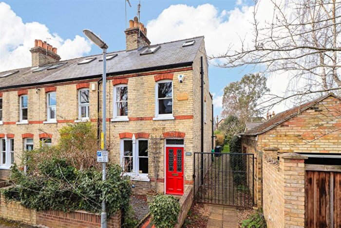 3 Bedroom End Of Terrace House For Sale In Belvoir Road, Cambridge, CB4