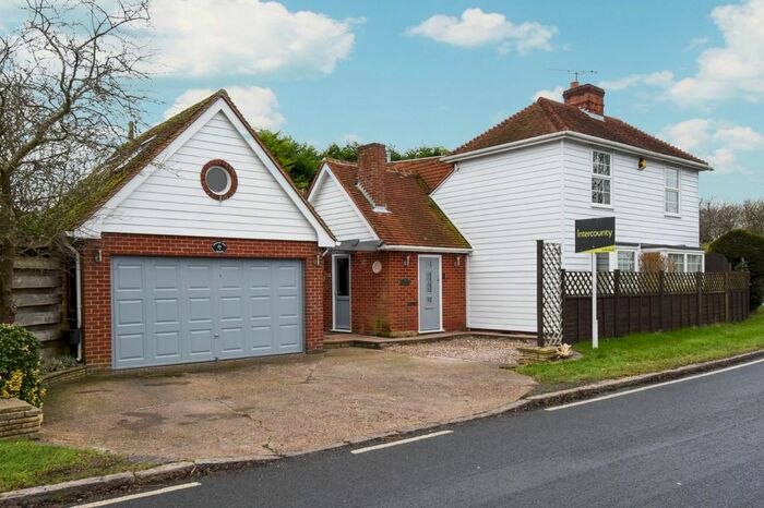 3 Bedroom Detached House For Sale In Hartford End, Chelmsford CM3