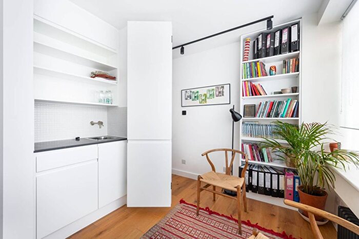 Studio To Rent In Craven Terrace, Lancaster Gate, London, W2