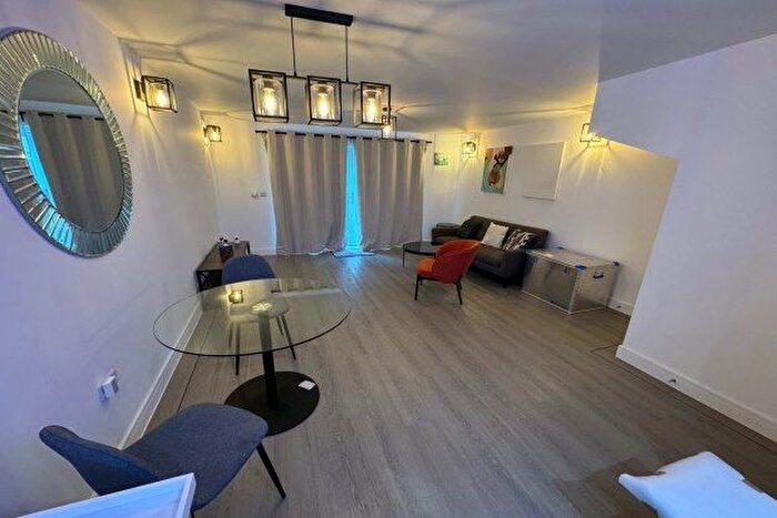 4 Bedroom Property To Rent In Harrys Court, Bristol, BS4