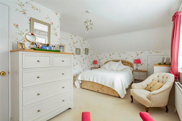 4 Bedroom Detached House For Sale In Tyfield, Sherborne St John, RG24