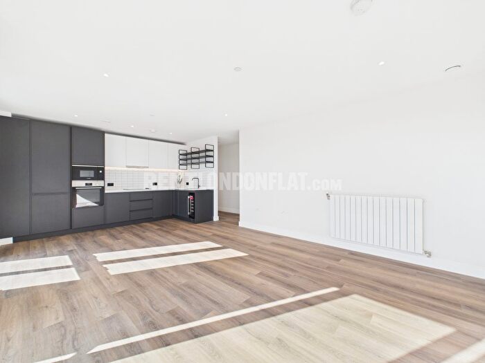 2 Bedroom Flat To Rent In Townsend Road, Kidbrooke, SE3