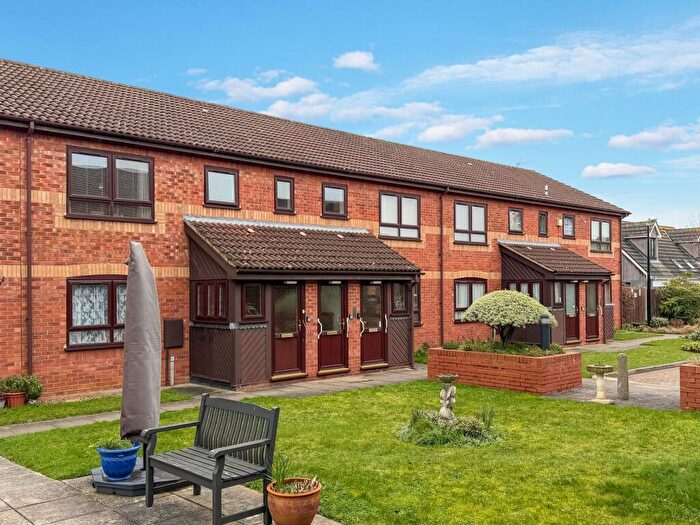 2 Bedroom Retirement Property For Sale In Sunfield Close, Ipswich, IP4