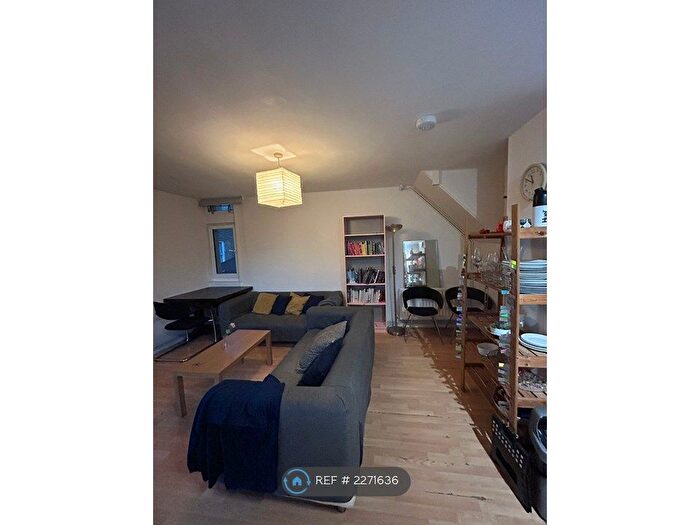 4 Bedroom Maisonette To Rent In Cedars Road, London, SW4