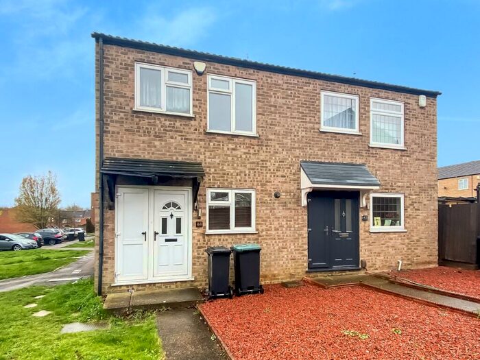 3 Bedroom Semi-Detached House To Rent In Apsledene, Gravesend, Kent, DA12