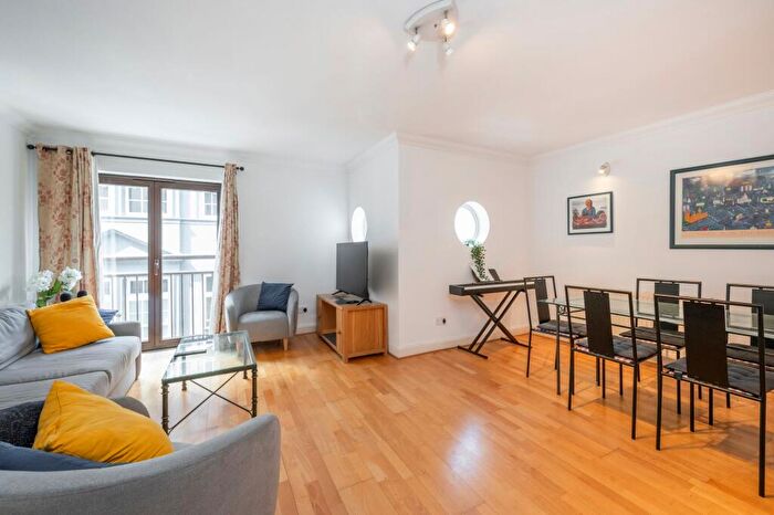 2 Bedroom Apartment To Rent In Herbal Hill, Clerkenwell, EC1R