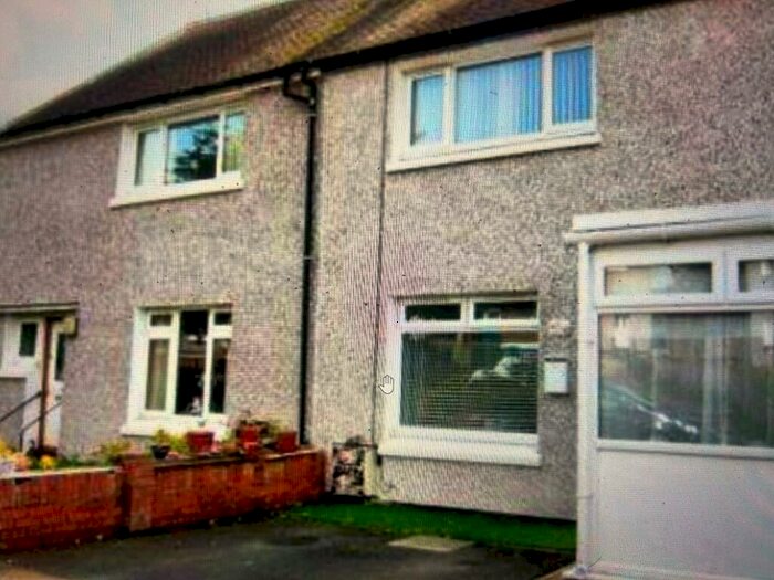 3 Bedroom Flat To Rent In Hilton, Cowie, Stirling, FK7