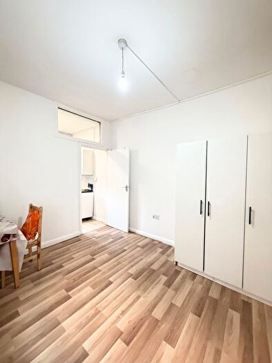 Studio To Rent In Westbury Avenue, London, N22