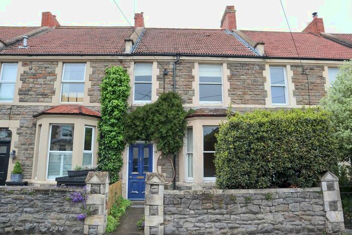 4 Bedroom Property To Rent In Parnell Road, Clevedon, BS21