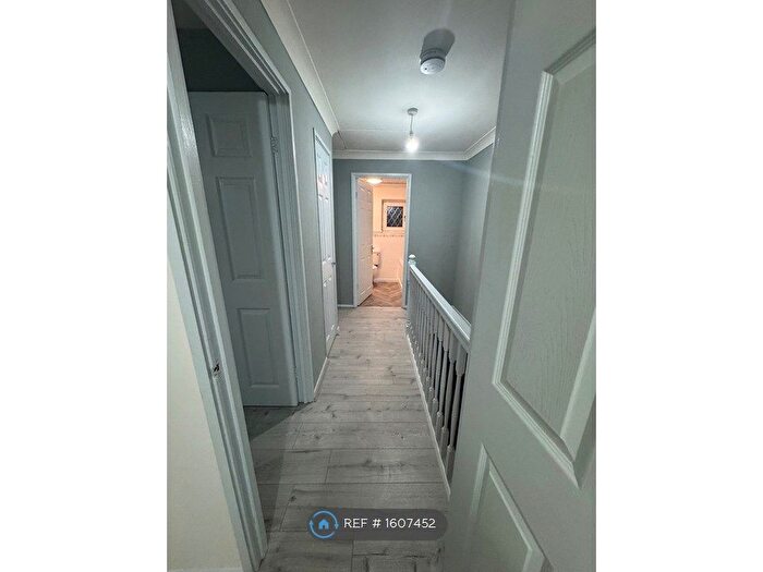 1 Bedroom Flat To Rent In East Thorpe, Basildon, SS14