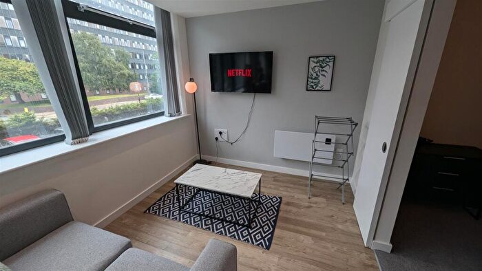 1 Bedroom Apartment To Rent In Paragon House, Seymour Grove, M16