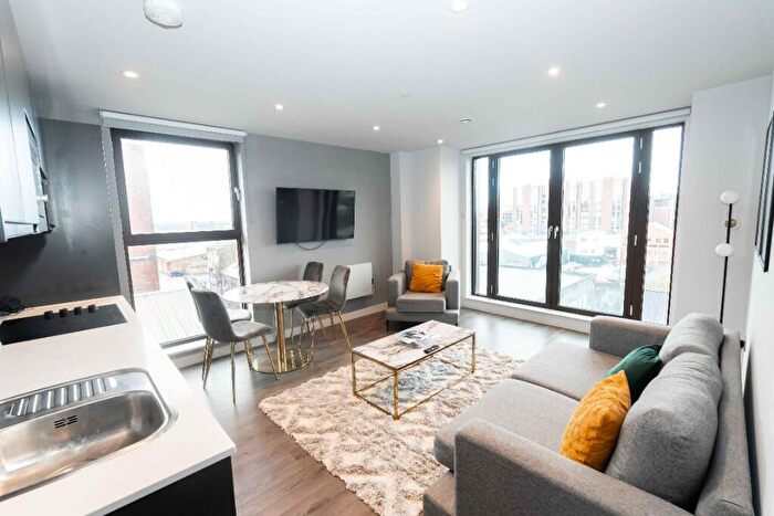 2 Bedroom Apartment To Rent In Parliament Square, Liverpool, Merseyside, L1