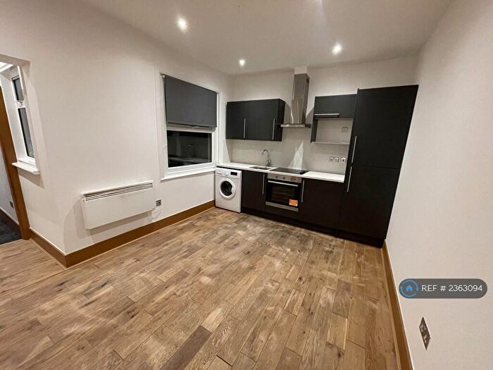 1 Bedroom Flat To Rent In Lower Addiscombe Road, Croydon, CR0