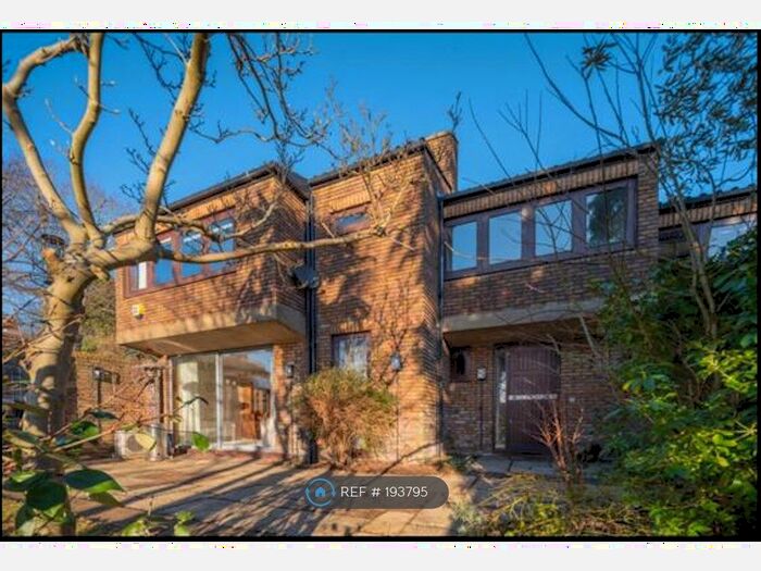 4 Bedroom Semi-Detached House To Rent In West Hill Park, London, N6