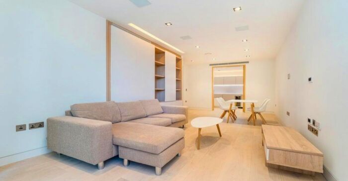 2 Bedroom Flat To Rent In London Bridge, Chatsworth House, Duchess Walk, Southwark, London, SE1