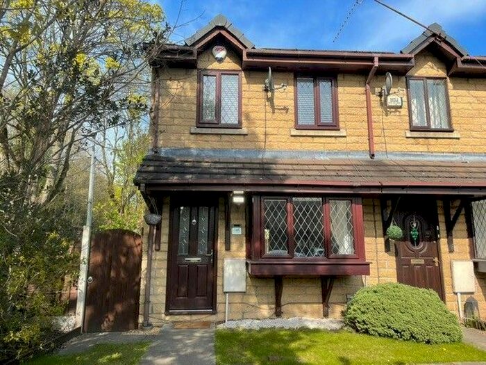 3 Bedroom Terraced House To Rent In Greenwood Road, Wythenshawe, Manchester, M22