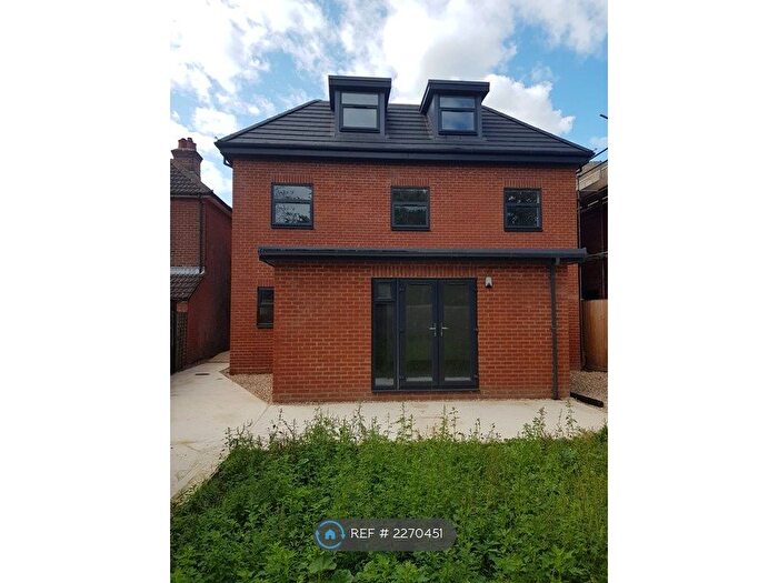 4 Bedroom Maisonette To Rent In Anglesea Road, Southampton, SO15