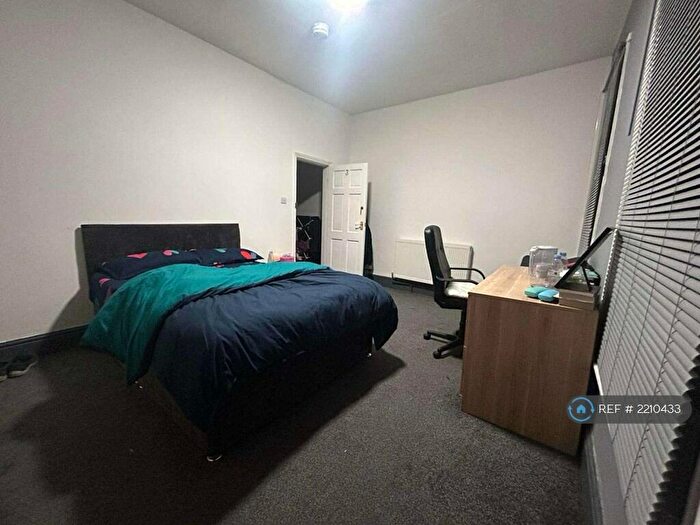 3 Bedroom Terraced House To Rent In Lambert Street, Hull, HU5