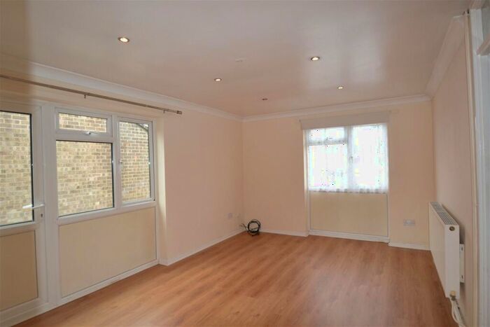 2 Bedroom Flat To Rent In Church Walk, Corby, NN17