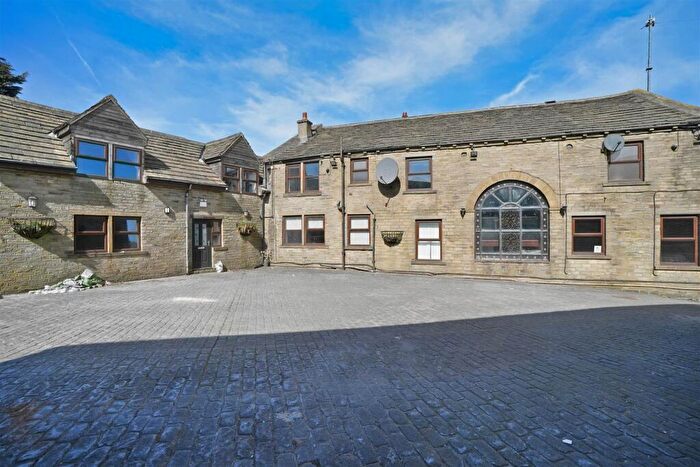 8 Bedroom Detached House For Sale In Brighouse & Denholme Road, Denholme, Bradford, BD13