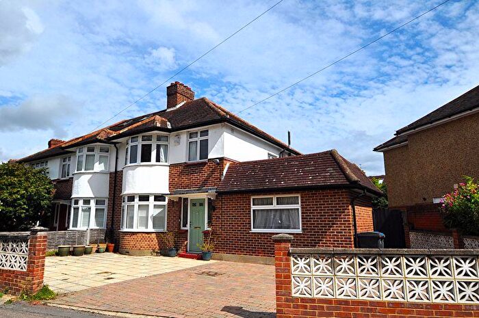 3 Bedroom Semi-Detached House For Sale In Coombeside, KT3