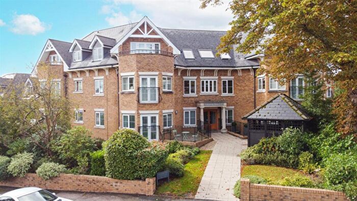 2 Bedroom Penthouse For Sale In Collingridge House, Old Park Road, EN2