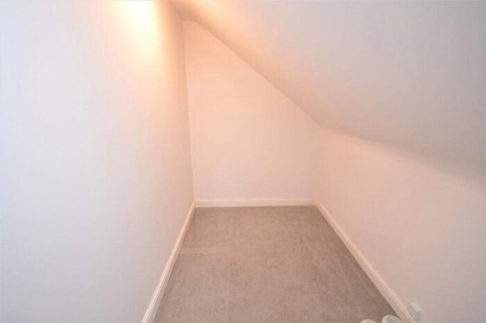 3 Bedroom Flat To Rent In Oak House, Bramhall Lane South, Bramhall, SK7