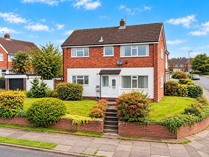 4 Bedroom Semi-Detached House To Rent In Rhodes Drive, Unsworth, Bury, BL9