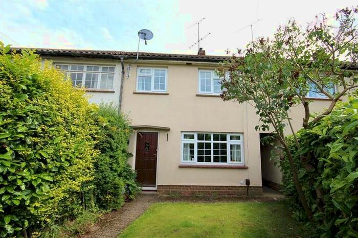 3 Bedroom Terraced House To Rent In Orchard Estate, Twyford, Reading, RG10