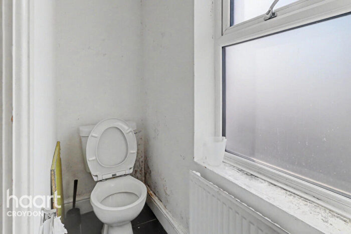 2 Bedroom Terraced House For Sale In Priory Road, Croydon, CR0