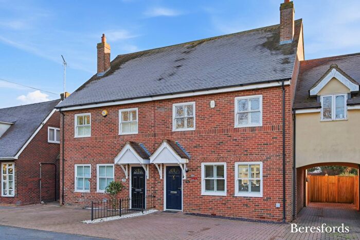 4 Bedroom Semi-Detached House For Sale In Hall Lane, Sandon, CM2