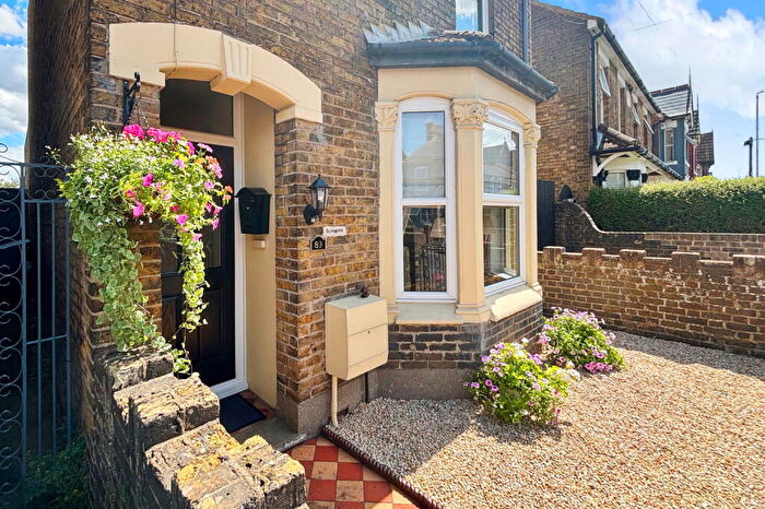 4 Bedroom Detached House For Sale In Park Road, Sittingbourne, ME10