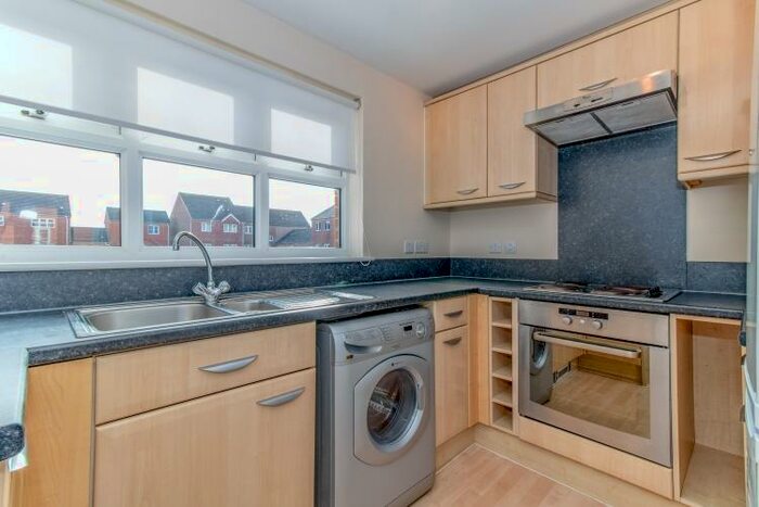 2 Bedroom Apartment To Rent In Padbury Drive, Banbury, OX16