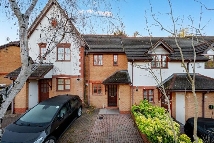 2 Bedroom Terraced House To Rent In Barton Close, Hendon, NW4