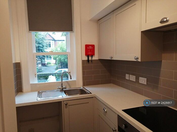 1 Bedroom Flat To Rent In Wood Road, Manchester, M16