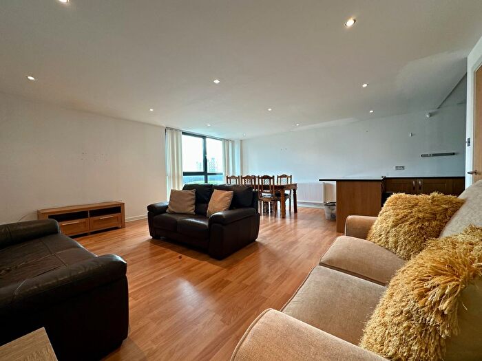 2 Bedroom Flat To Rent In Stobcross Street, Finnieston, Glasgow, G3