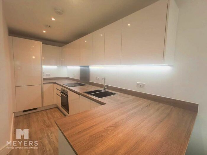 1 Bedroom Apartment To Rent In B West Cliff Road, Bournemouth, BH2