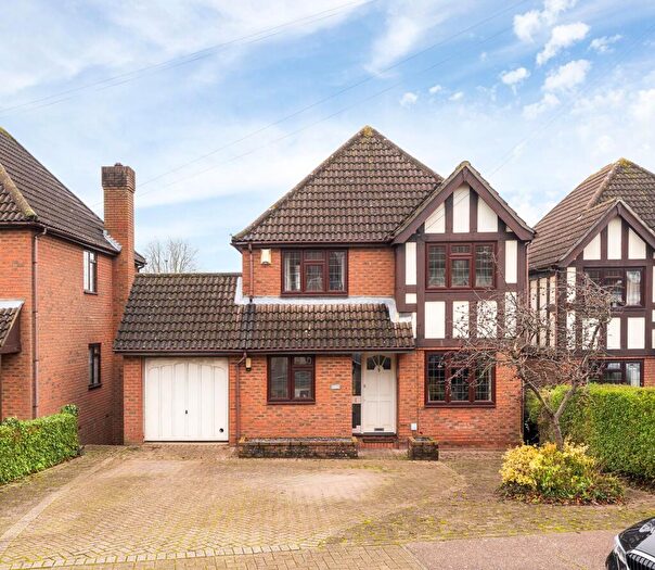 4 Bedroom Detached House For Sale In Glentrammon Road, Orpington, BR6