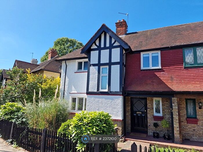 3 Bedroom Semi-Detached House To Rent In College Road, Isleworth, TW7