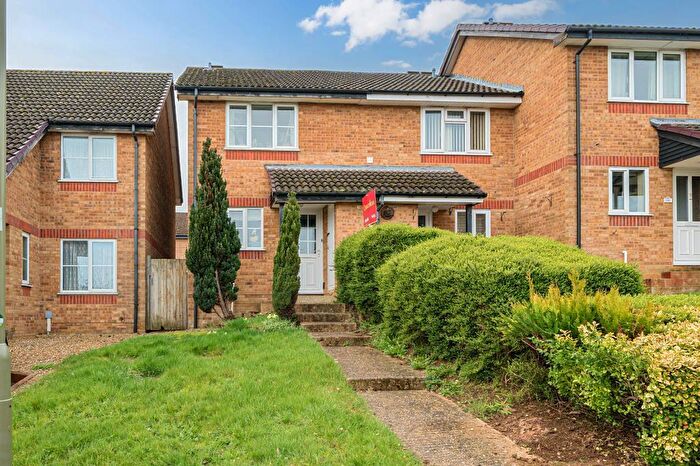 2 Bedroom Semi-Detached House For Sale In Banbury, Oxfordshire, OX16