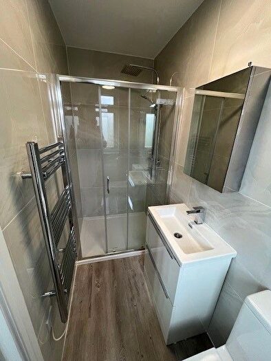 6 Bedroom Semi-Detached House For Sale In South Harrow, HA2