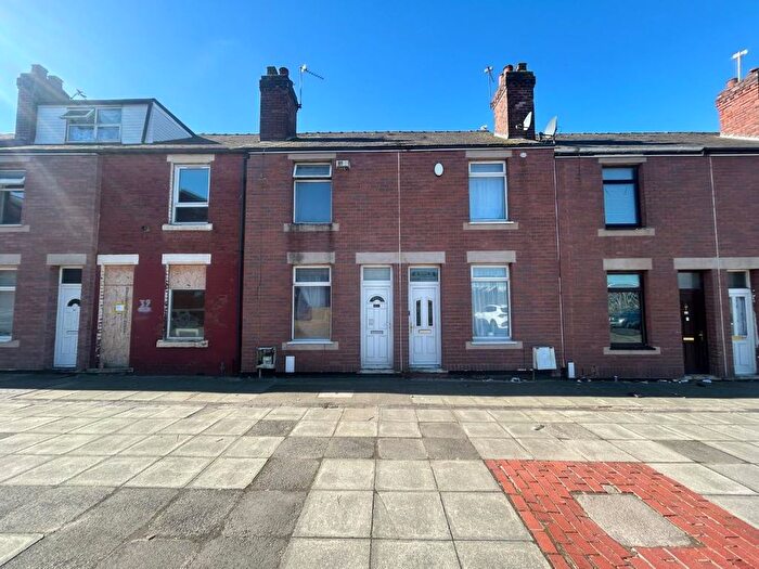 3 Bedroom Terraced House For Sale In Crimpsall Road, Doncaster, South Yorkshire, DN4