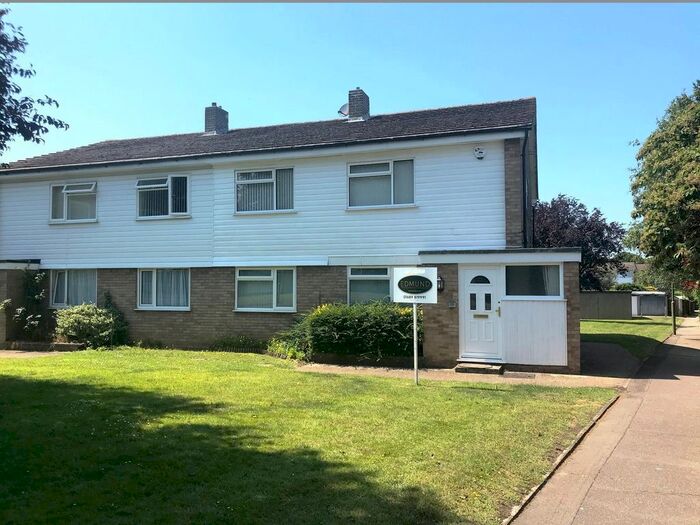 2 Bedroom Flat To Rent In Sparrow Drive, Orpington, BR5