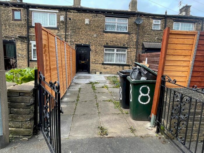 1 Bedroom Cottage To Rent In Ebenezer Place, Bradford, BD7