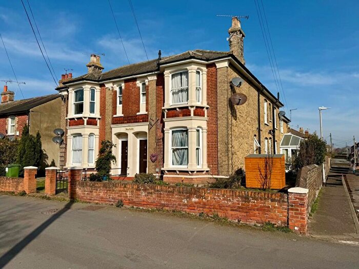 1 Bedroom Flat For Sale In Crouch Road, Burnham-on-Crouch, CM0