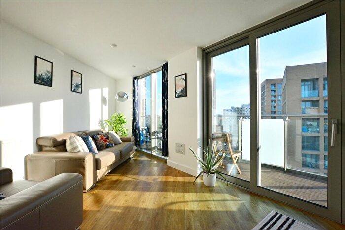 2 Bedroom Apartment To Rent In Loampit Vale, London, SE13